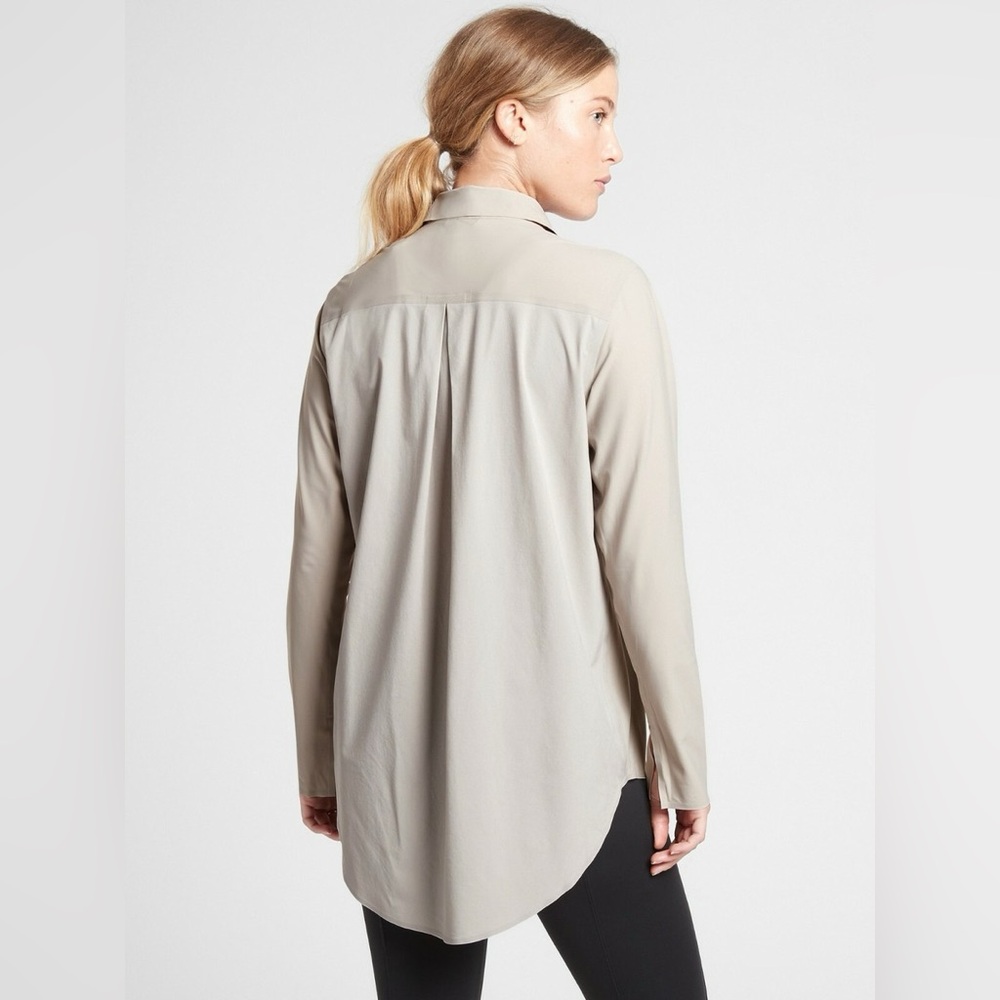 Athleta Urbanite Shirt Top Medium! - Picture 2 of 11